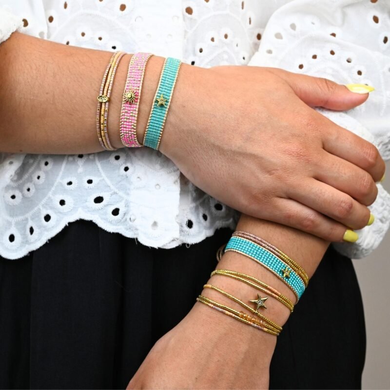 Composition des bracelets Belle Mais Pas Que composée de 7 bijoux : Elsa, Ambre, Laura, Léa, Lya, Maya, Océane