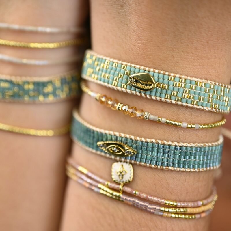 Composition des bracelets Belle Mais Pas Que composée de 6 bijoux : Alma, Elena, Stella, Julia, Sylvia, Mia